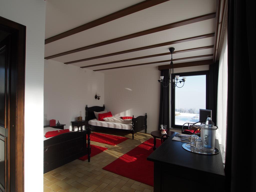 Hotel Restaurant Margaretenhof Überherrn Esterno foto